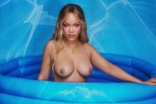 rihanna 3.jpg